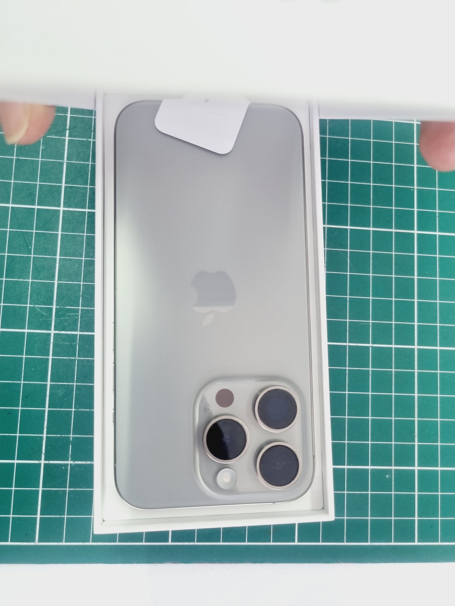 IPHONE 15 PRO NATURAL TITANIUM (NEW BUT OPEN BOX)