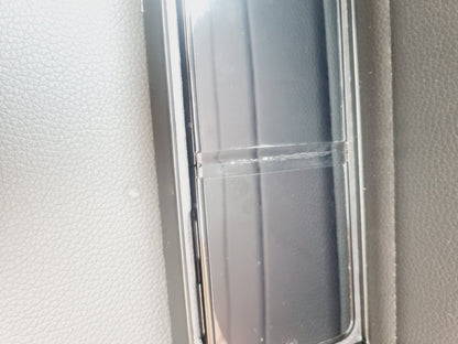 Samsung Zflip 3 5G with box (used)